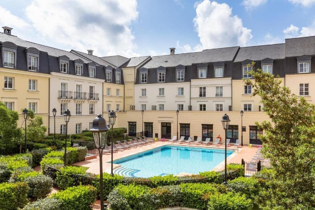 Disneyland Deluxe Flat, Outside Pool, Climatisation, 1 Min To Disney Parks Serris Eksteriør billede